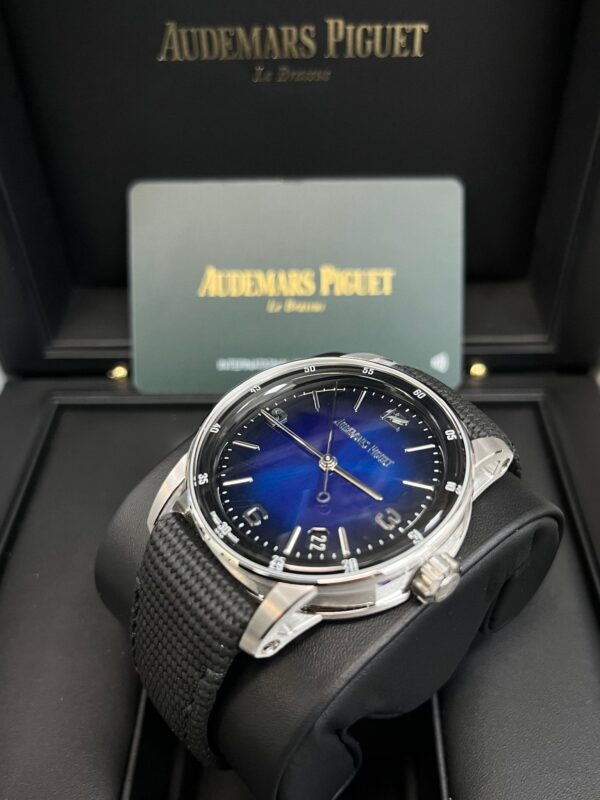 Audemars Piguet CODE 11.59 SELFWINDING (Ref. 15210BC.OO.A002KB.01) - Image 8