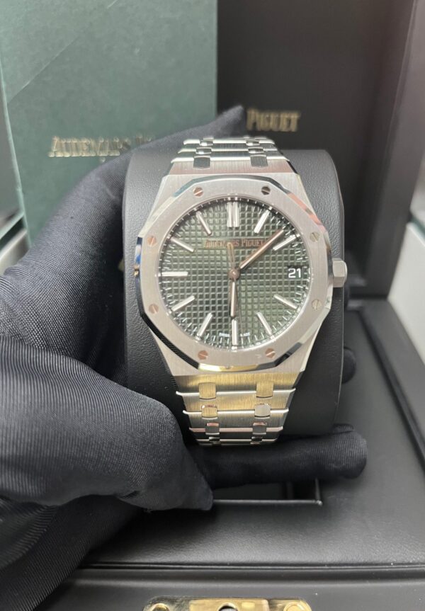 Audemars Piguet Royal Oak "50th Anniversary" Green Dial 15510ST.OO.1320ST.04 - Image 9