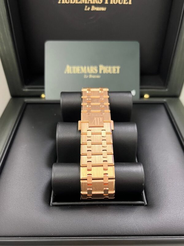 Audemars Piguet Royal Oak Chronograph 41 mm Blue Dial Ref. 26240OR.OO.1320OR.05 - Image 8
