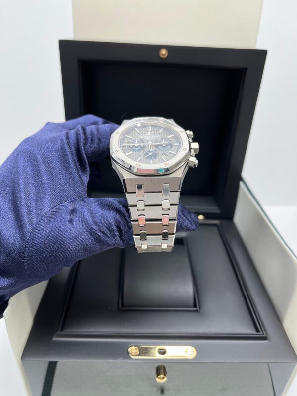 Audemars Piguet Royal Oak Chronograph Platinum Titanium Limited Edition (Ref 26331IP.OO.1220IP.01) - Image 5
