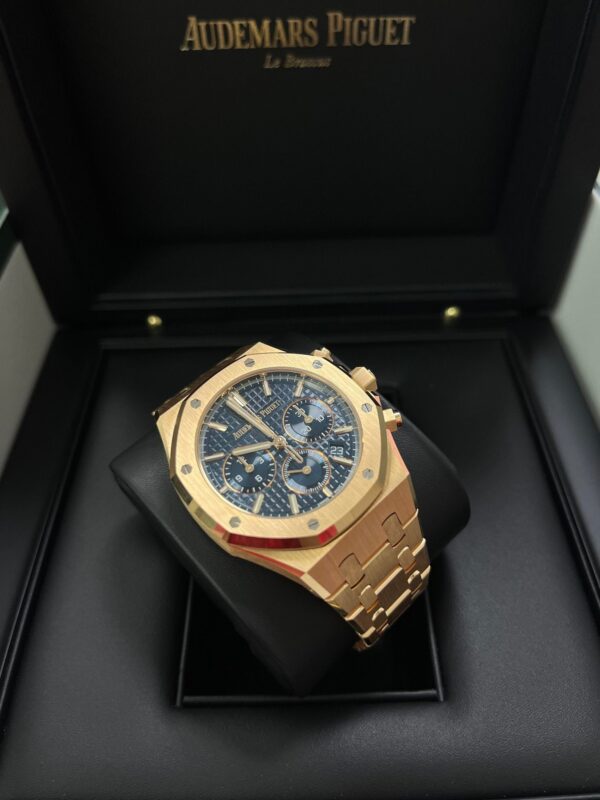 Audemars Piguet Royal Oak Chronograph Selfwinding Chronograph Blue Dial Rose gold 38mm Reference # 26715OR.OO.1356OR.01 - Image 16