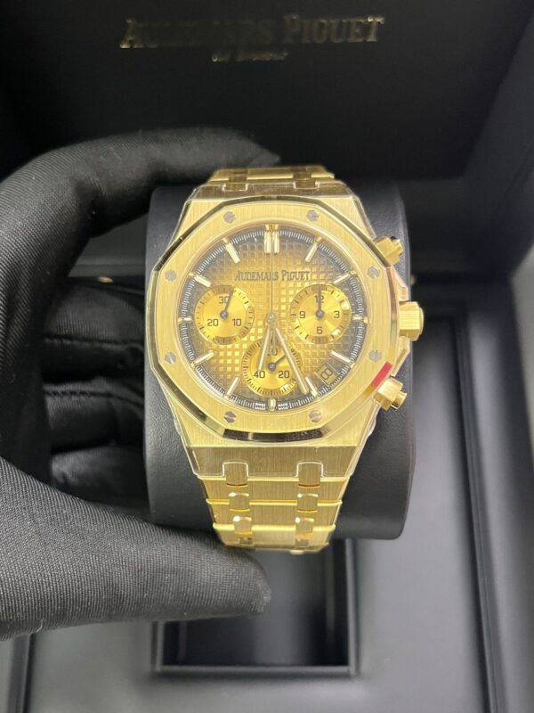 Audemars Piguet Royal Oak Chronograph Yellow Gold Smoked Champagne dial 26240BA.OO.1320BA.02 - Image 4