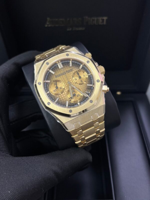 Audemars Piguet Royal Oak Chronograph Yellow Gold Smoked Champagne dial 26240BA.OO.1320BA.02 - Image 12