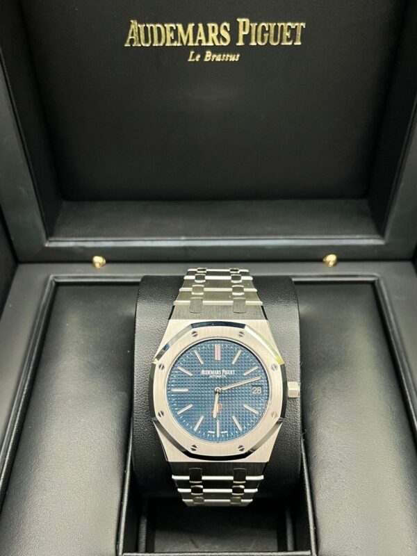 Audemars Piguet Royal Oak Jumbo 39mm Stainless Steel Jumbo Ultra-Thin Blue Dial 15202ST.OO.1240ST.01 - Image 3