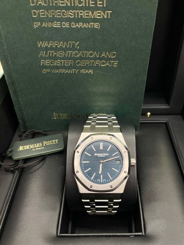 Audemars Piguet Royal Oak Jumbo 39mm Stainless Steel Jumbo Ultra-Thin Blue Dial 15202ST.OO.1240ST.01 - Image 2