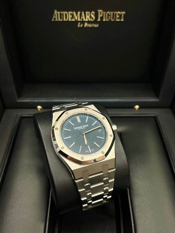 Audemars Piguet Royal Oak Jumbo 39mm Stainless Steel Jumbo Ultra-Thin Blue Dial 15202ST.OO.1240ST.01 - Image 8