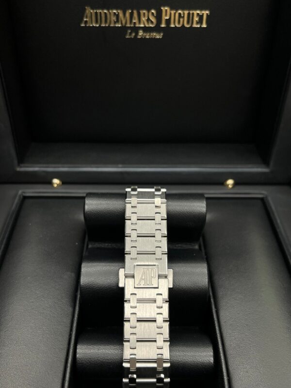 Audemars Piguet Royal Oak Jumbo 39mm Stainless Steel Jumbo Ultra-Thin Blue Dial 15202ST.OO.1240ST.01 - Image 5