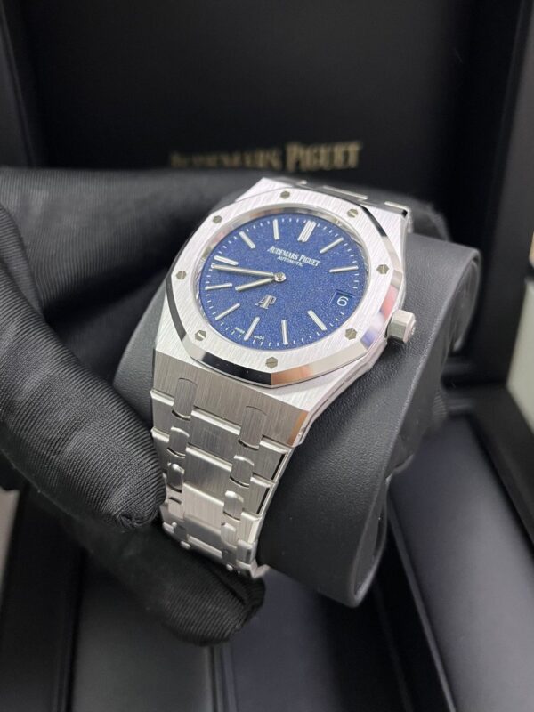 Audemars Piguet Royal Oak Jumbo  Extra-thin 16202BC.OO.1240BC.02 - Image 10