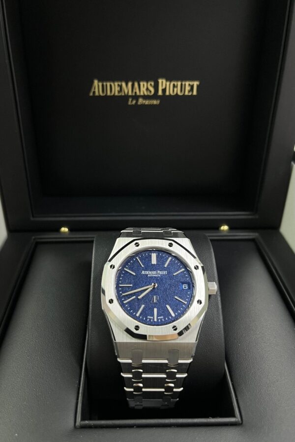 Audemars Piguet Royal Oak Jumbo  Extra-thin 16202BC.OO.1240BC.02 - Image 5