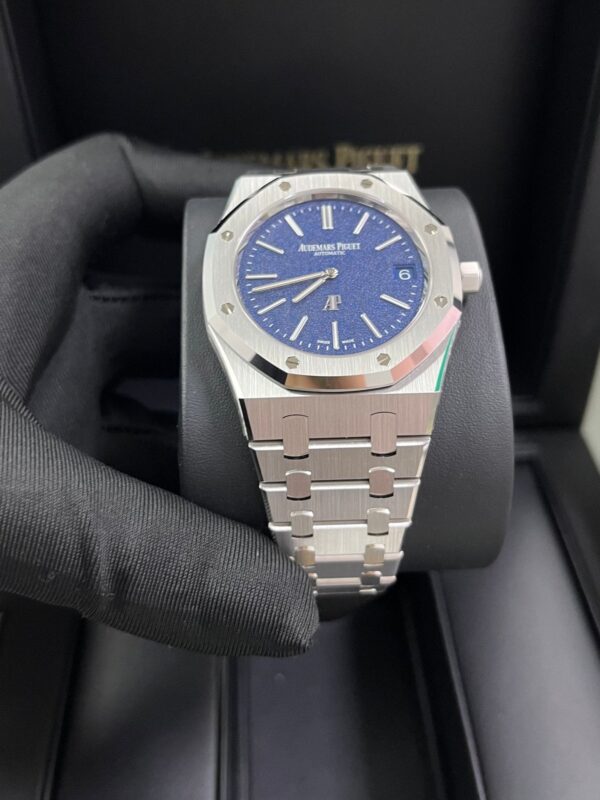 Audemars Piguet Royal Oak Jumbo  Extra-thin 16202BC.OO.1240BC.02 - Image 7