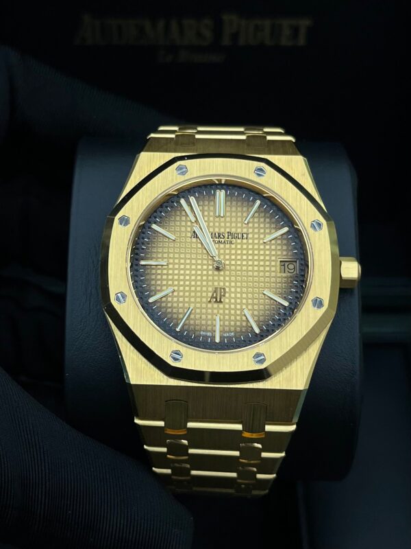 Audemars Piguet Royal Oak Jumbo Extra Thin 50th Anniversary "Smoked Gold" 2022 16202BA.OO.1240BA.01 - Image 14