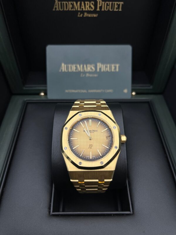 Audemars Piguet Royal Oak Jumbo Extra Thin 50th Anniversary "Smoked Gold" 2022 16202BA.OO.1240BA.01 - Image 10