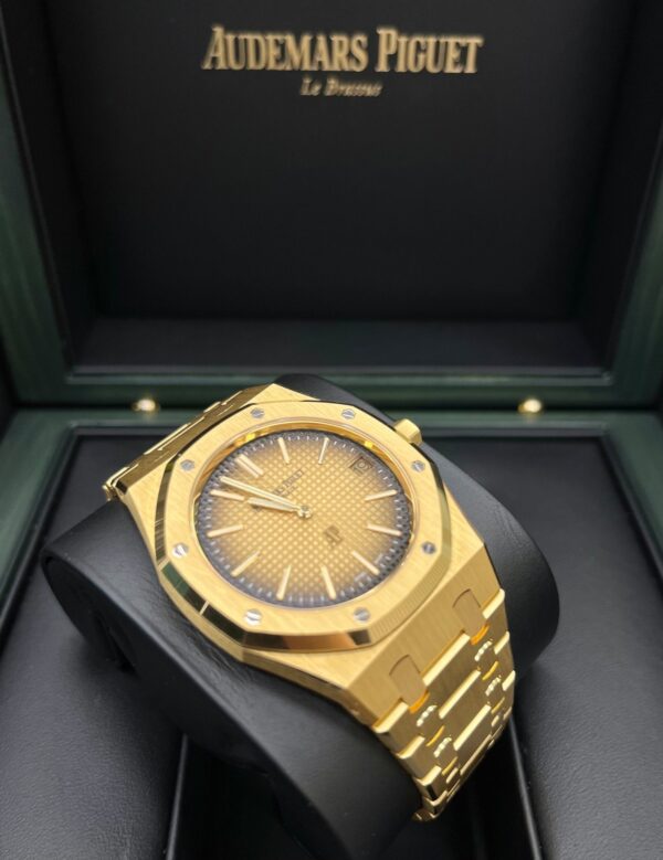 Audemars Piguet Royal Oak Jumbo Extra Thin 50th Anniversary "Smoked Gold" 2022 16202BA.OO.1240BA.01 - Image 4