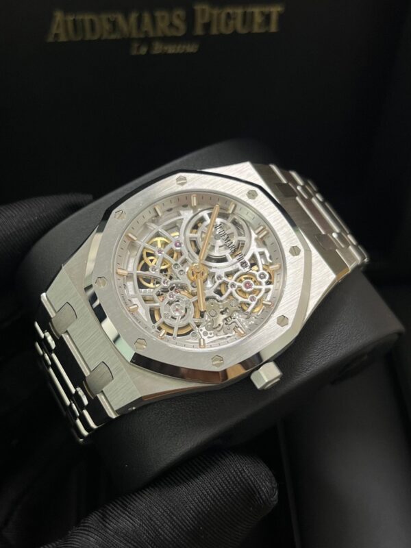 Audemars Piguet Royal Oak Jumbo "Jumbo" Extra-Thin Squelette "50TH ANNIVERSARY" Ref. 16204ST.OO.1240ST.01 - Image 11