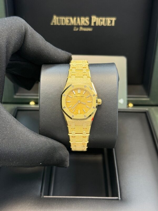 Audemars Piguet Royal Oak Mini Frosted Yellow Gold Quartz 67630BA.GG.1312BA.01 - Image 4