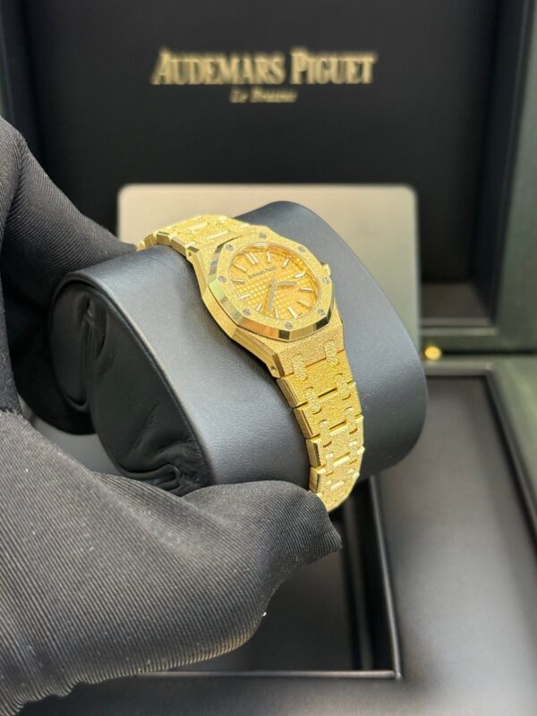Audemars Piguet Royal Oak Mini Frosted Yellow Gold Quartz 67630BA.GG.1312BA.01 - Image 3