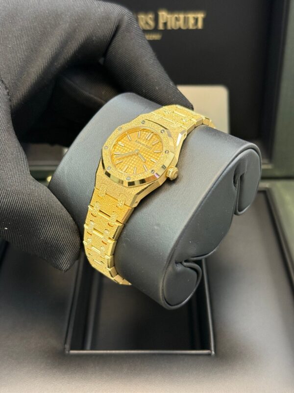 Audemars Piguet Royal Oak Mini Frosted Yellow Gold Quartz 67630BA.GG.1312BA.01 - Image 2