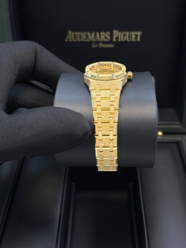 Audemars Piguet Royal Oak Mini Frosted Yellow Gold Quartz 67630BA.GG.1312BA.01 - Image 13