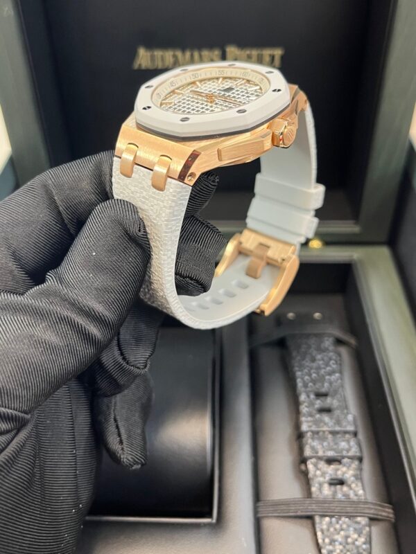 Audemars Piguet Royal Oak Offshore 77605OK.OO.A101CA.01 - Image 16