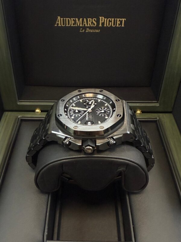 Audemars Piguet Royal Oak Offshore Chronograph Selfwinding Chronograph 42mm Black Dial Ceramic 26238CE.OO.1300CE.01 - Image 15