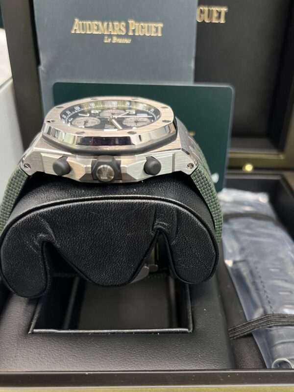 Audemars Piguet ROYAL OAK OFFSHORE SELFWINDING CHRONOGRAPH (Ref# 26238TI.OO.A056CA.01) - Image 15