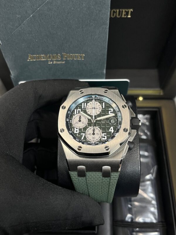 Audemars Piguet ROYAL OAK OFFSHORE SELFWINDING CHRONOGRAPH (Ref# 26238TI.OO.A056CA.01) - Image 19