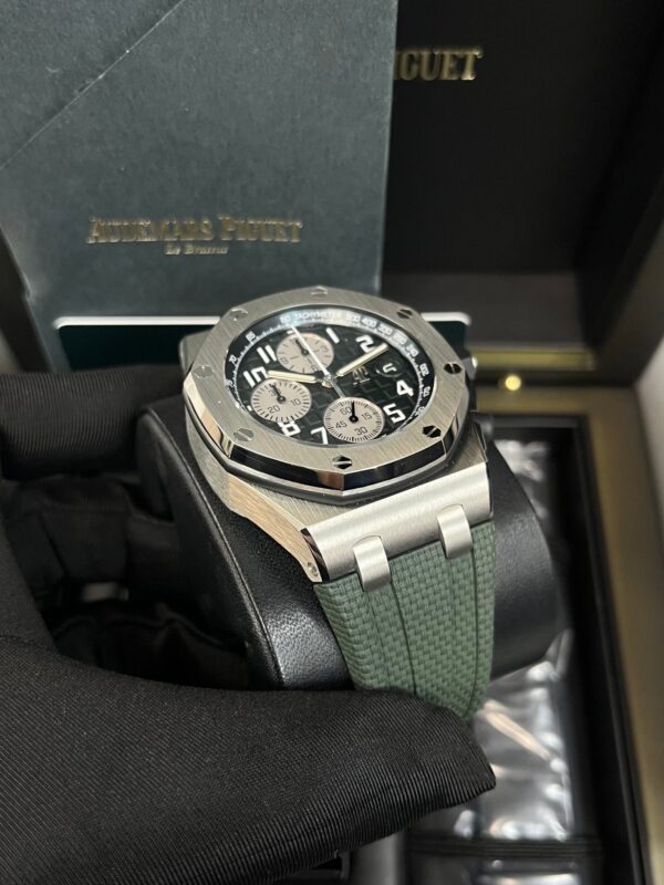 Audemars Piguet ROYAL OAK OFFSHORE SELFWINDING CHRONOGRAPH (Ref# 26238TI.OO.A056CA.01) - Image 18