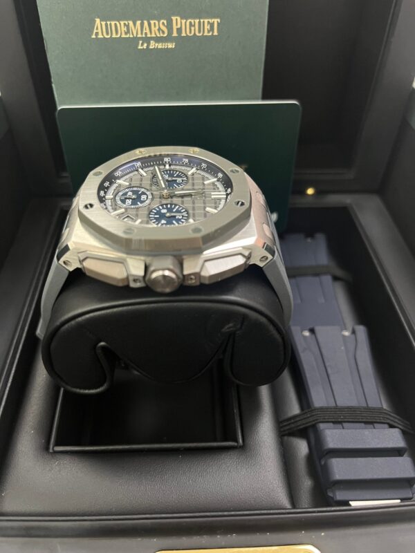 Audemars Piguet Royal Oak Offshore Selfwinding Chronograph (Ref# 26420IO.OO.A009CA.01) - Image 11