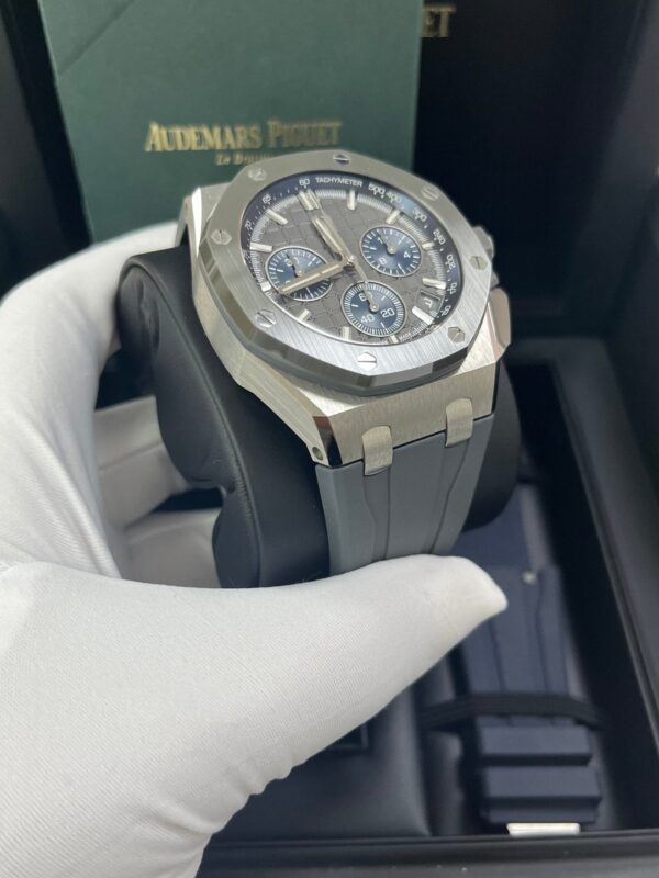 Audemars Piguet Royal Oak Offshore Selfwinding Chronograph (Ref# 26420IO.OO.A009CA.01) - Image 8