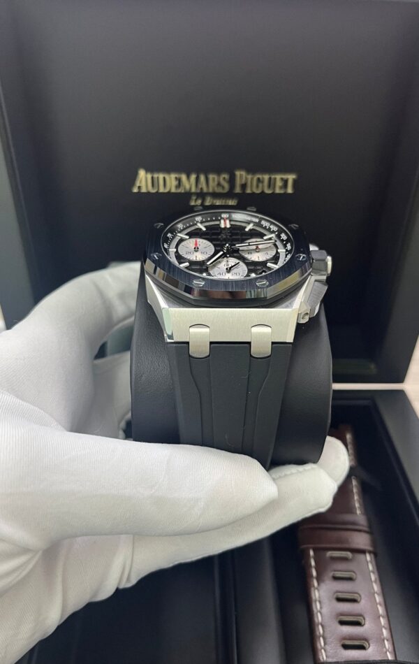 Audemars Piguet Royal Oak Offshore Selfwinding Chronograph Ref. 26420SO.OO.A002CA.01 - Image 4