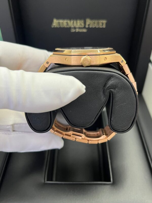 Audemars Piguet Royal Oak Perpetual Calendar/ 18k Rose Gold/ Blue Dial/ Blue Sub-Dials (Ref#26574OR.OO.1220OR.02) - Image 4