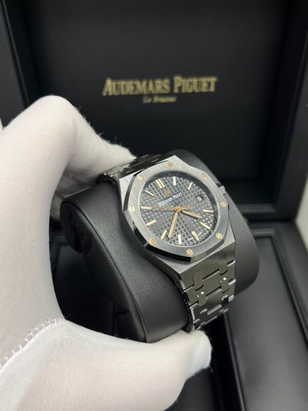 Audemars Piguet Royal Oak Selfwinding 34mm Black Ceramic 77350ce.oo.1266ce.01 - Image 2