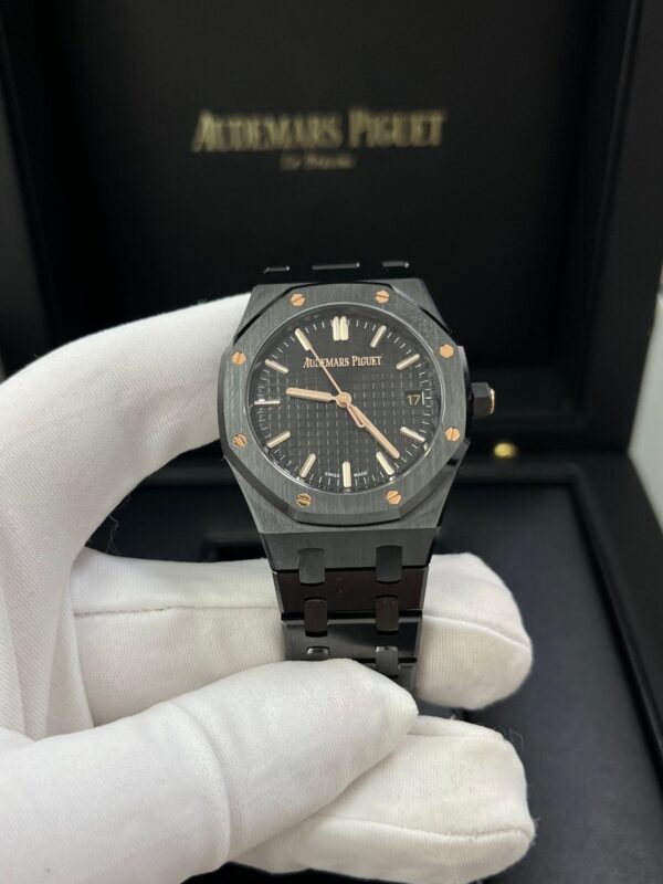 Audemars Piguet Royal Oak Selfwinding 34mm Black Ceramic 77350CE.OO.1266CE.03.A - Image 3