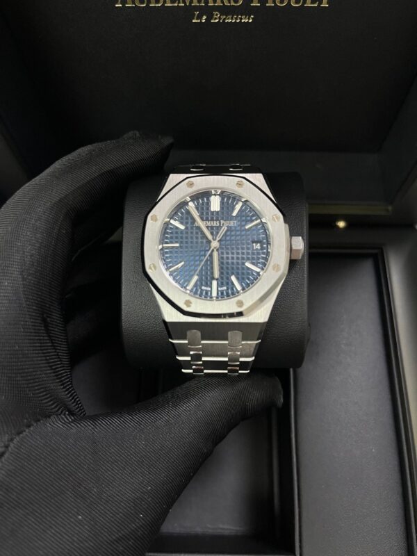 Audemars Piguet Royal Oak Selfwinding 37mm Stainless Steel Blue Dial 15550ST.OO.1356ST.06 - Image 2