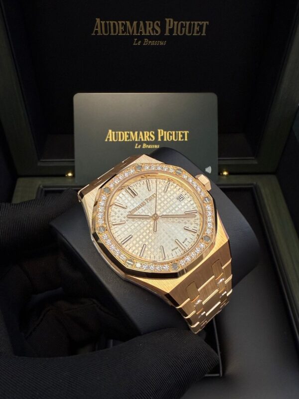 Audemars Piguet Royal Oak Selfwinding "50th Anniversary" 15551OR.ZZ.1356OR.01 - Image 11
