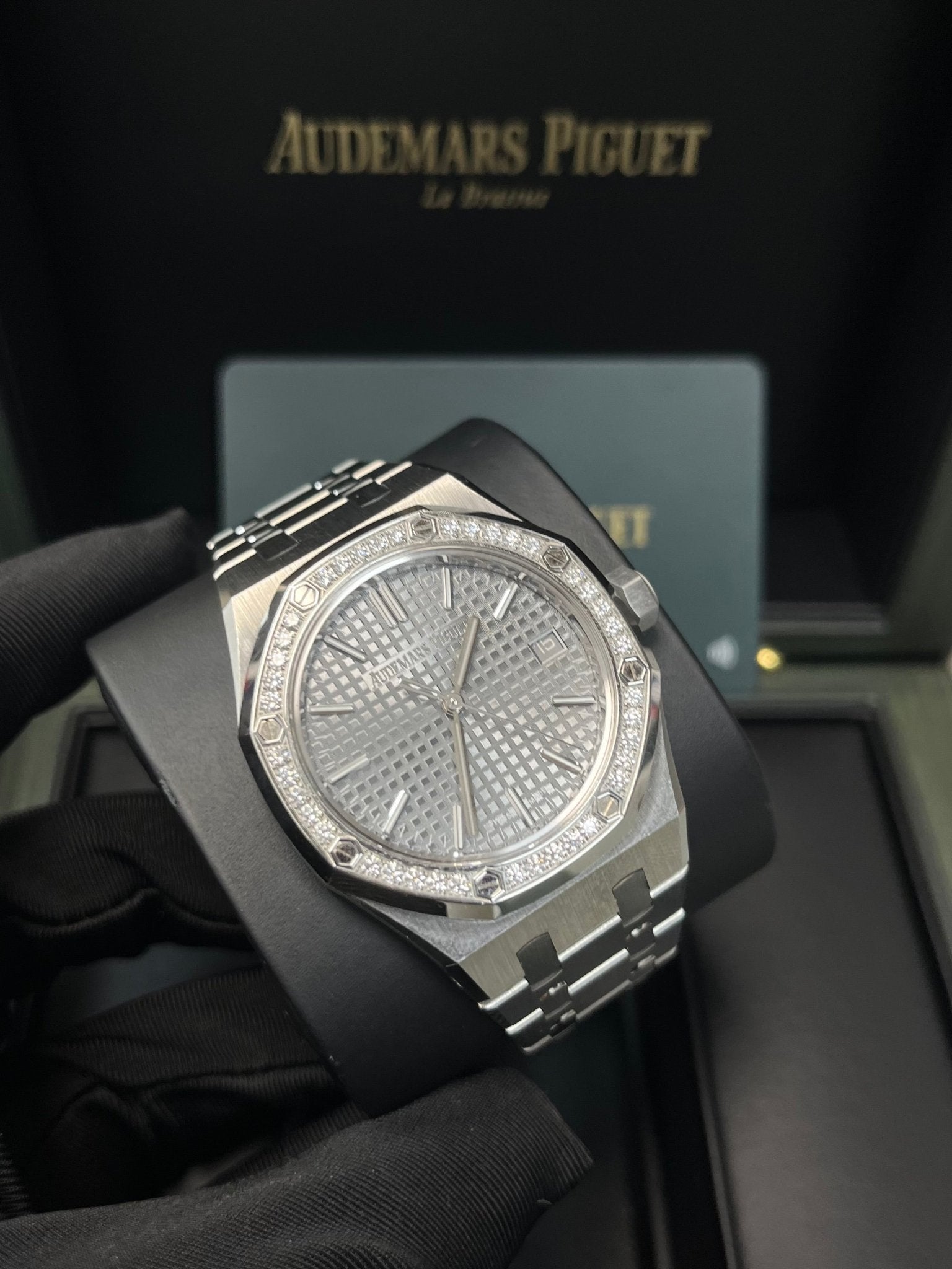 Audemars Piguet Royal Oak Selfwinding 50th Anniversary 15551ST.ZZ.1356ST.03 - Image 10