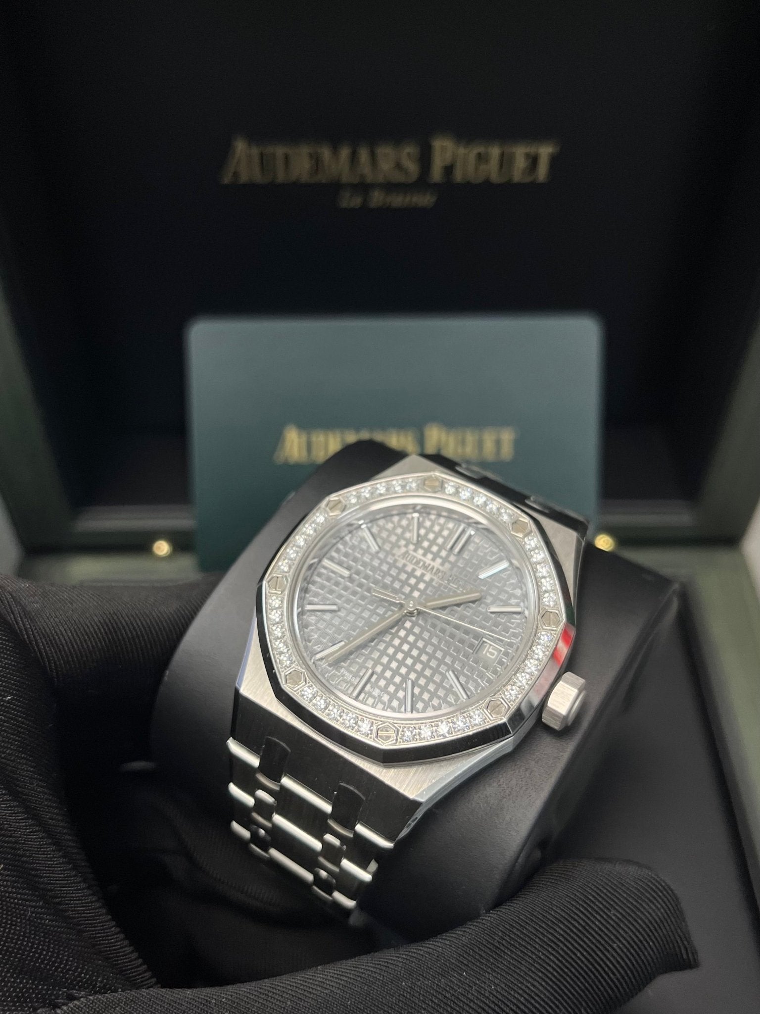 Audemars Piguet Royal Oak Selfwinding 50th Anniversary 15551ST.ZZ.1356ST.03 - Image 11