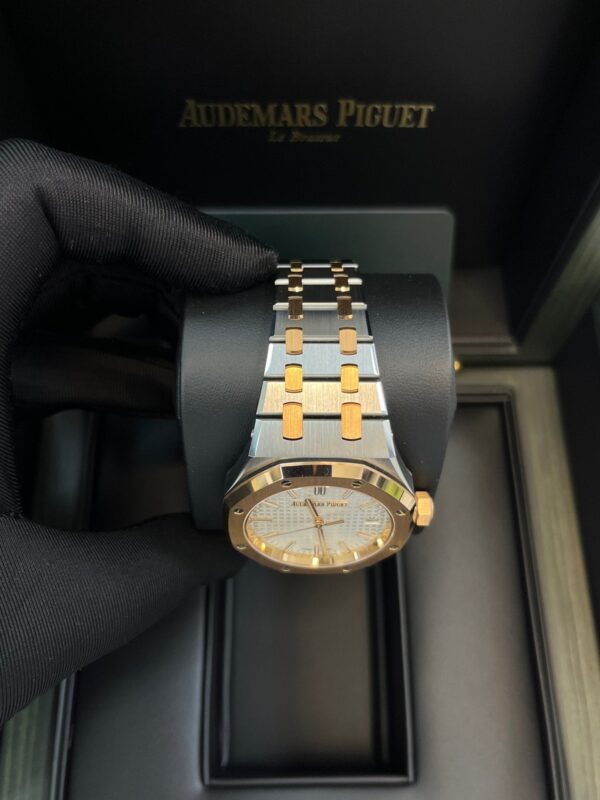 Audemars Piguet Royal Oak Selfwinding "50th Anniversary" 37mm 15550SR.OO.1356SR.01 - Image 8