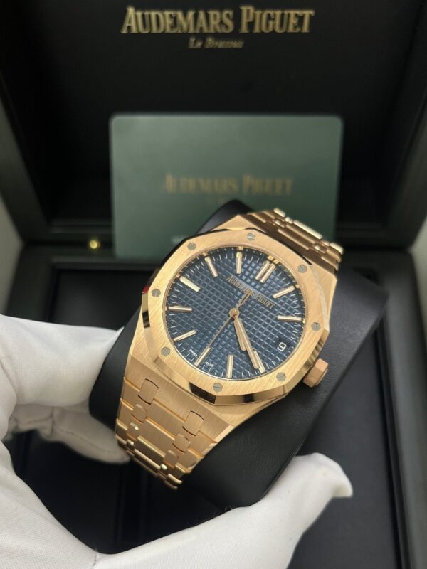 Audemars Piguet Royal Oak Selfwinding "50th Anniversary" Blue Dial 15510OR.OO.1320OR.01 - Image 4