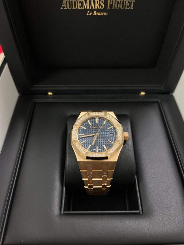 Audemars Piguet Royal Oak Selfwinding 50th Anniversary Blue Dial 15551OR.ZZ.1356OR.02 - Image 5