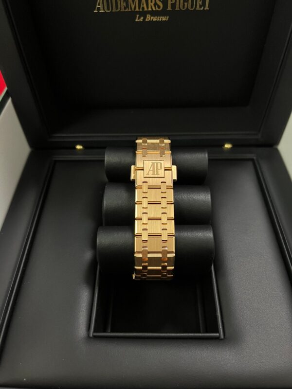 Audemars Piguet Royal Oak Selfwinding 50th Anniversary Blue Dial 15551OR.ZZ.1356OR.02 - Image 7
