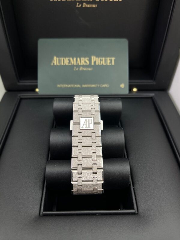 Audemars Piguet Royal Oak Selfwinding Chronograph Frosted White Gold Purple Dial LIMITED EDITION OF 200 (Ref # 26331BC.GG.1224BC.01) - Image 7
