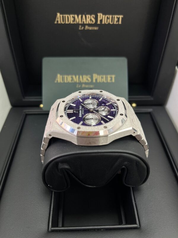 Audemars Piguet Royal Oak Selfwinding Chronograph Frosted White Gold Purple Dial LIMITED EDITION OF 200 (Ref # 26331BC.GG.1224BC.01) - Image 5