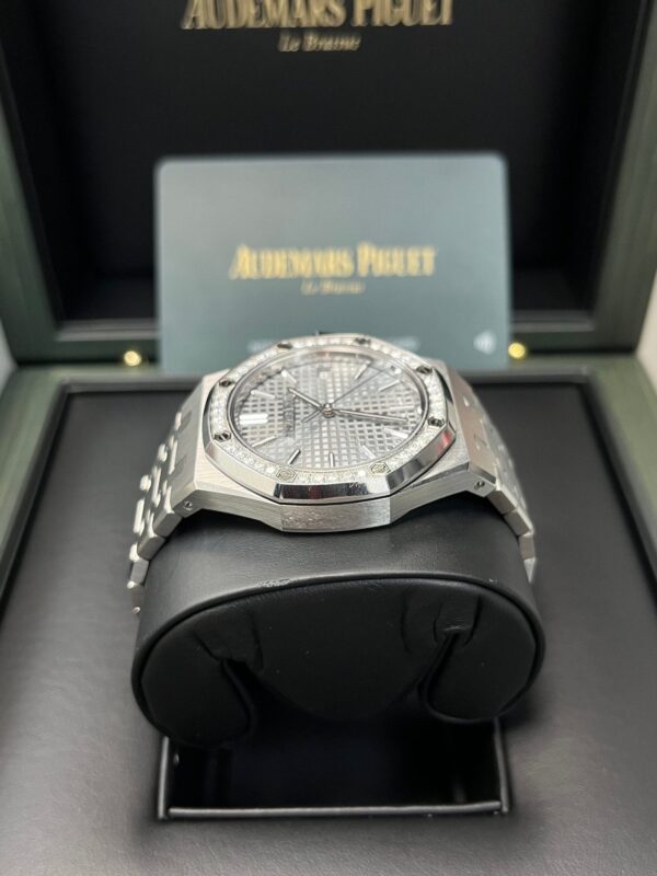 Audemars Piguet Royal Oak Selfwinding (Ref# 15551ST.ZZ.1356ST.06) - Image 6