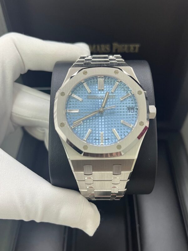 Audemars Piguet Royal Oak Limited Edition of 100 Ice Blue Baguette Dial 15510BC.OO.1320BC.01 - Image 4