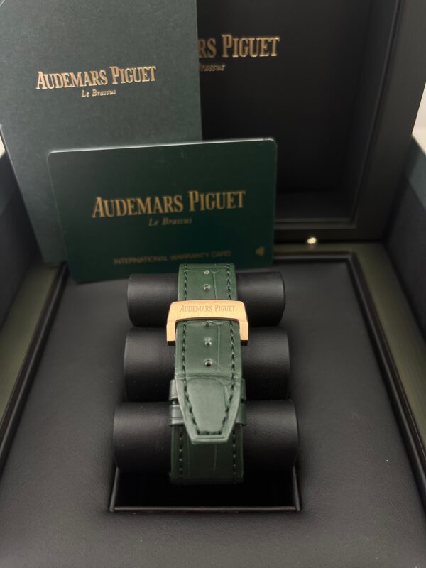 Audemars Piguet Royal Oak Chronograph Green Dial 26240OR.OO.D404CR.02 - Image 12