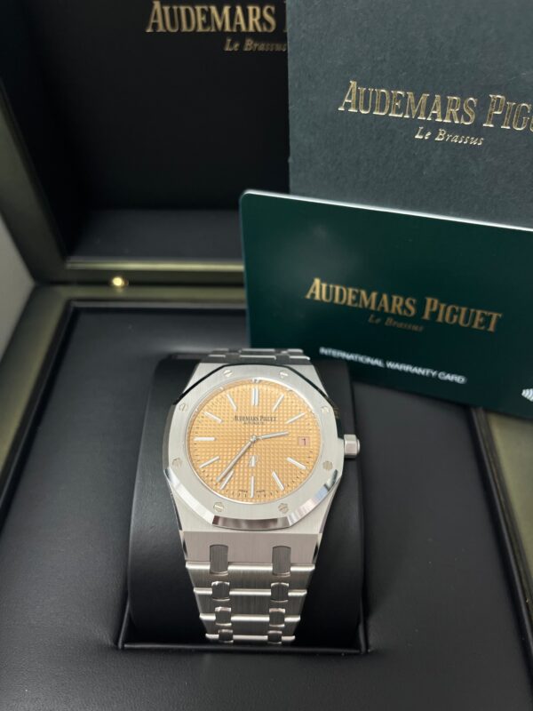 Audemars Piguet Royal Oak Jumbo 18K White Gold Extra Thin Salmon Dial 15202BC.OO.1240BC.01 - Image 2