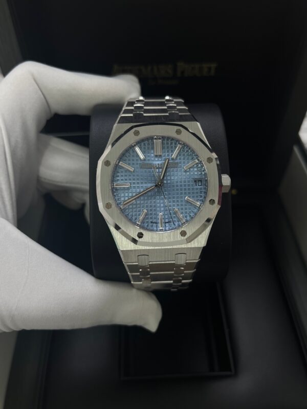 Audemars Piguet Royal Oak Limited Edition of 100 Ice Blue Baguette Dial 15510BC.OO.1320BC.01 - Image 10