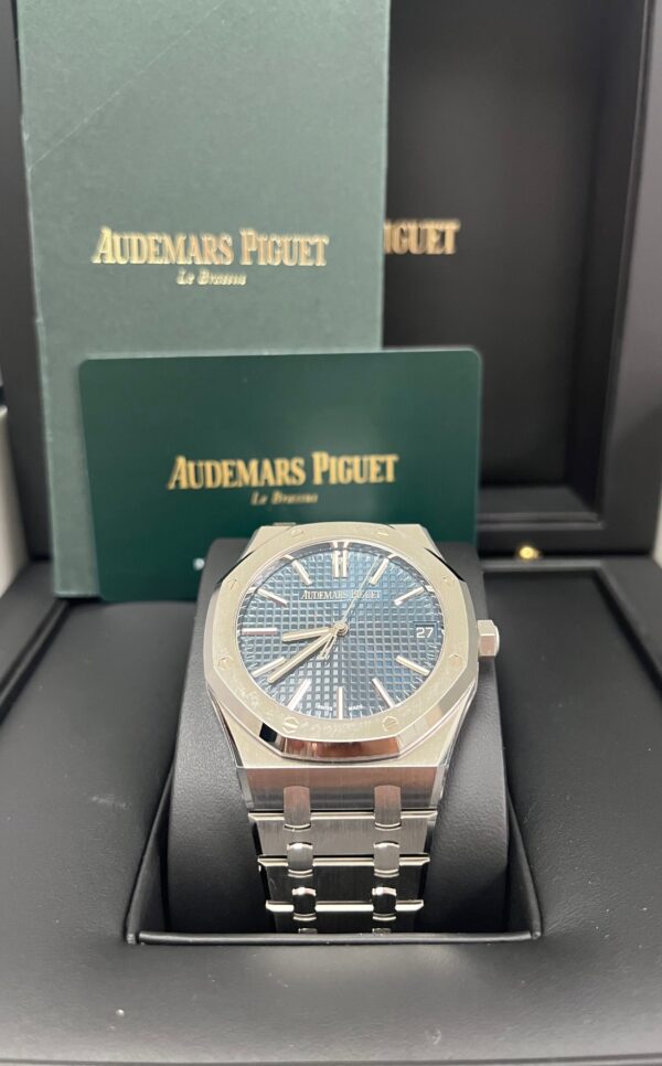 Audemars Piguet Royal Oak 41mm Stainless Steel Blue Dial 15510ST.OO.1320ST.06 - Image 4