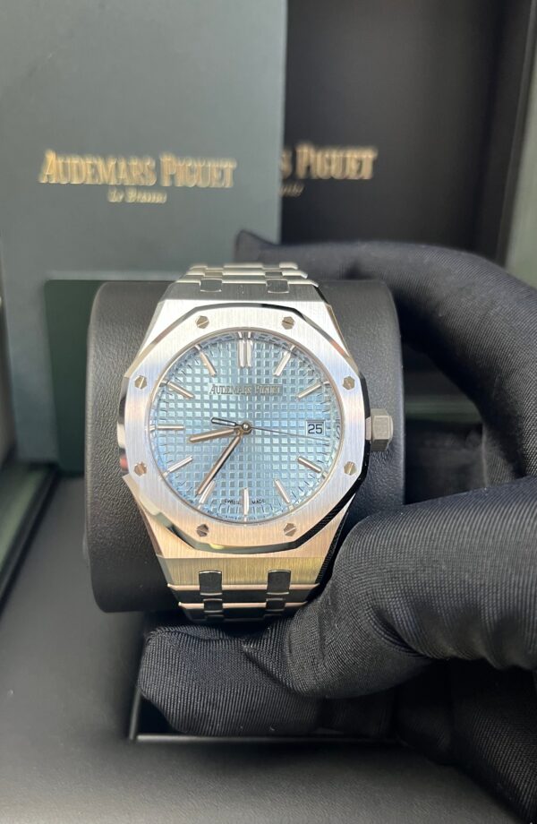 Audemars Piguet Royal Oak Selfwinding "50th Anniversary" 37mm Ice Blue Dial - Reference # 15550st - Image 7